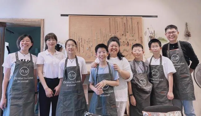 村庄中的经营与展示场景