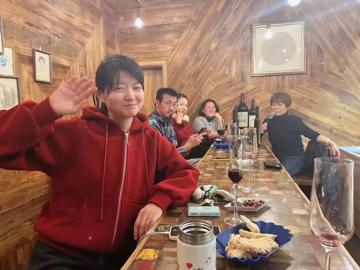 乡村小酒馆里的相聚