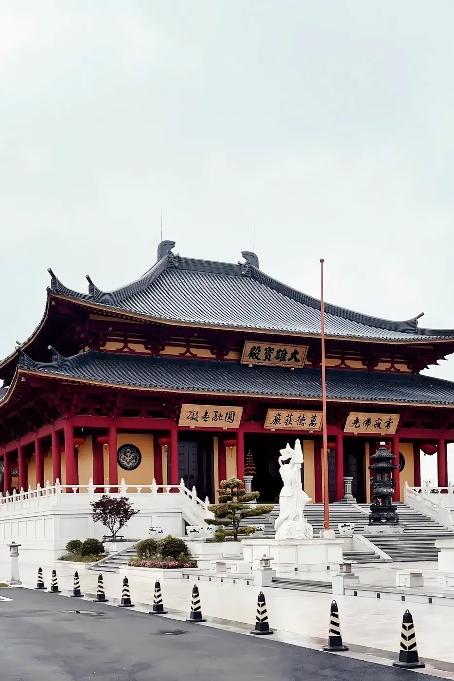 鸿田村附近的三佛讲寺