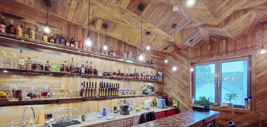 鸿田村酒吧与品牌消费场景